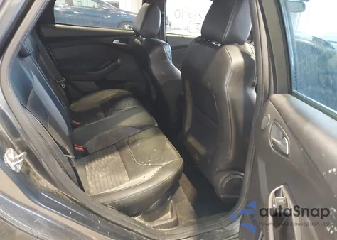 2018 Ford Focus St z USA, uszkodzony, nr VIN 1FADP3L99JL260072